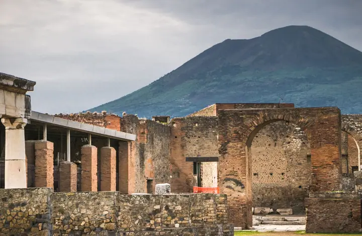 Pompeii and Vesuvius Tour from Sorrento with Lunch
